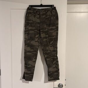 Sonoma Camo Capris Size 4